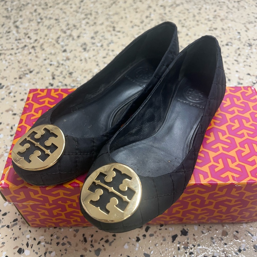 Tory Burch quilted nylon flats. Size 6